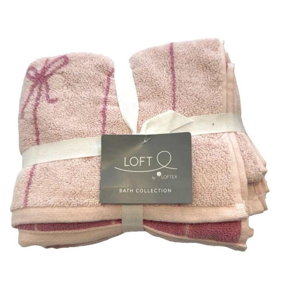 Loft by Loftex Hand Towels Set Of 2 Pink on Pink Bows 16 x 28 Reversible